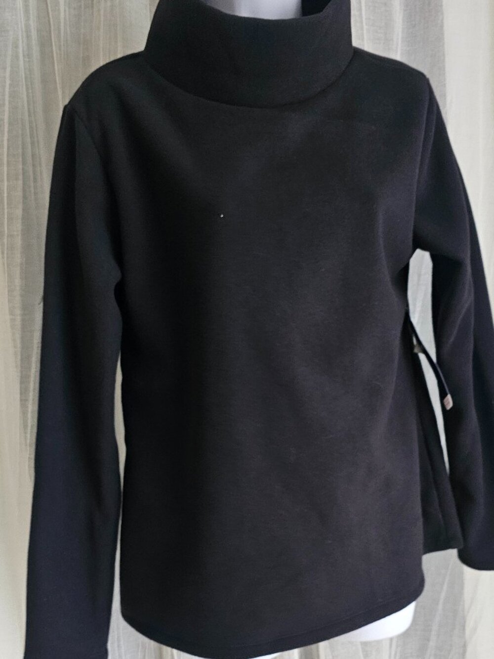 Southwind High Neck Brushed Spring Black Top Size M NWT $ 72